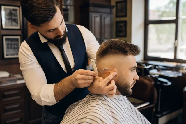 Barber Sanok dla krótkich fryzur: jak wybrać cięcie, które dobrze wygląda nie tylko w dniu wizyty