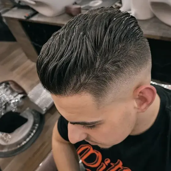 Slick Back mit Fade - echte Arbeit Gentlemen Barber Shop Sanok, Barber in Sanok, Jagiellońska 23